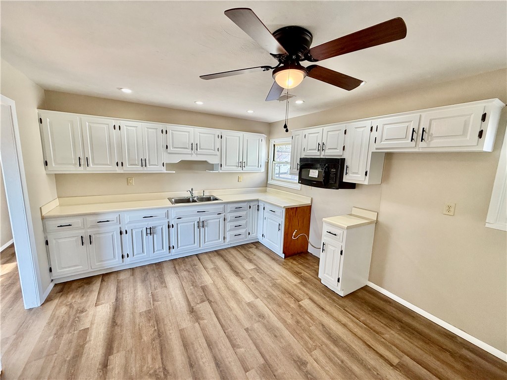 32 Reeder Drive Decatur, IL 62521 - Photo 4 of 23 Gallery Image 4