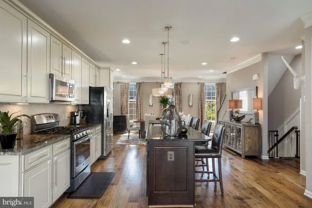 $3,500 | 22595 Willington Square, Ashburn, VA 20148