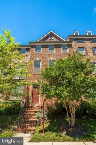 $3,500 | 22595 Willington Square, Ashburn, VA 20148