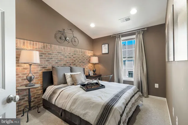 $3,500 | 22595 Willington Square, Ashburn, VA 20148