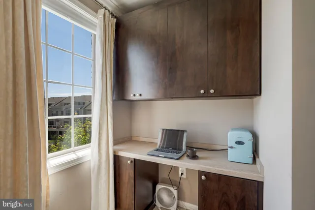 $3,500 | 22595 Willington Square, Ashburn, VA 20148