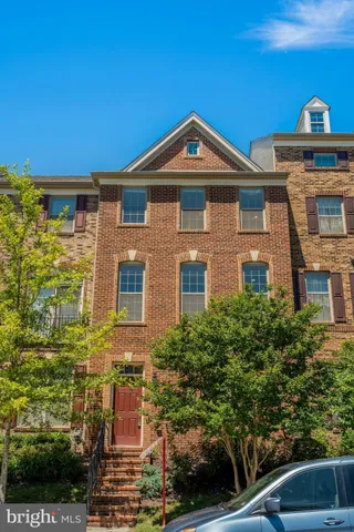 $3,500 | 22595 Willington Square, Ashburn, VA 20148