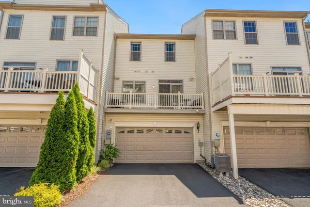 $3,500 | 22595 Willington Square, Ashburn, VA 20148