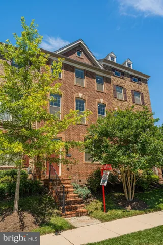 $3,500 | 22595 Willington Square, Ashburn, VA 20148