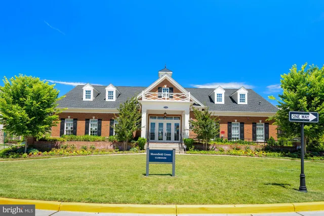 $3,500 | 22595 Willington Square, Ashburn, VA 20148