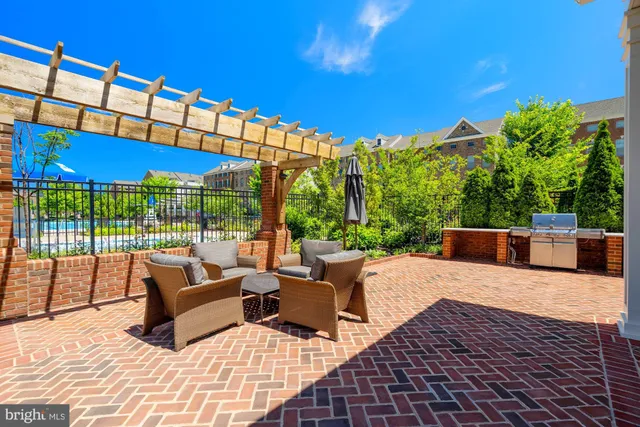 $3,500 | 22595 Willington Square, Ashburn, VA 20148