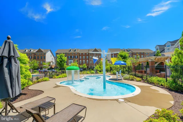 $3,500 | 22595 Willington Square, Ashburn, VA 20148