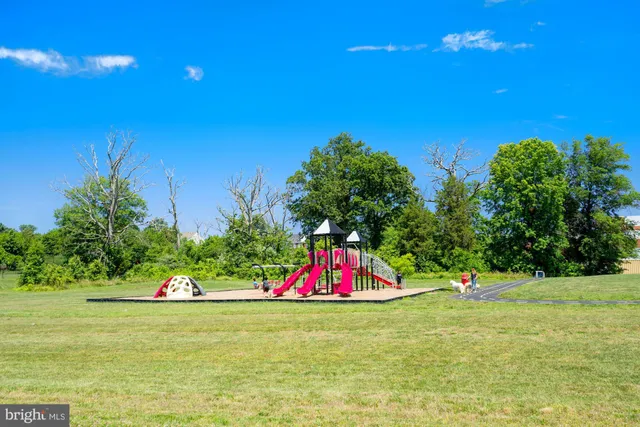 $3,500 | 22595 Willington Square, Ashburn, VA 20148