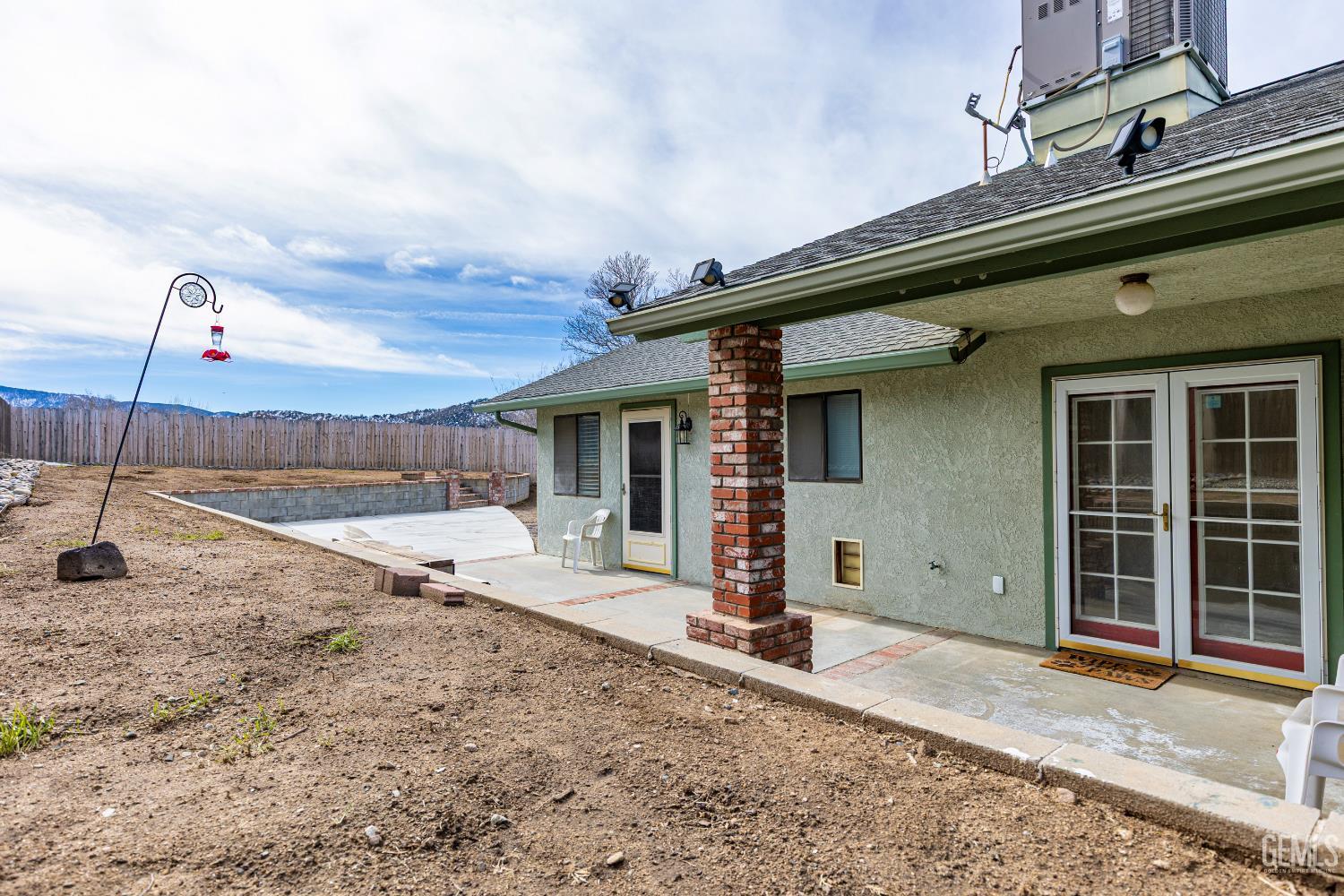 Undisclosed Address Tehachapi, CA 93561 - Photo 29 of 38 a view of a house with a patio