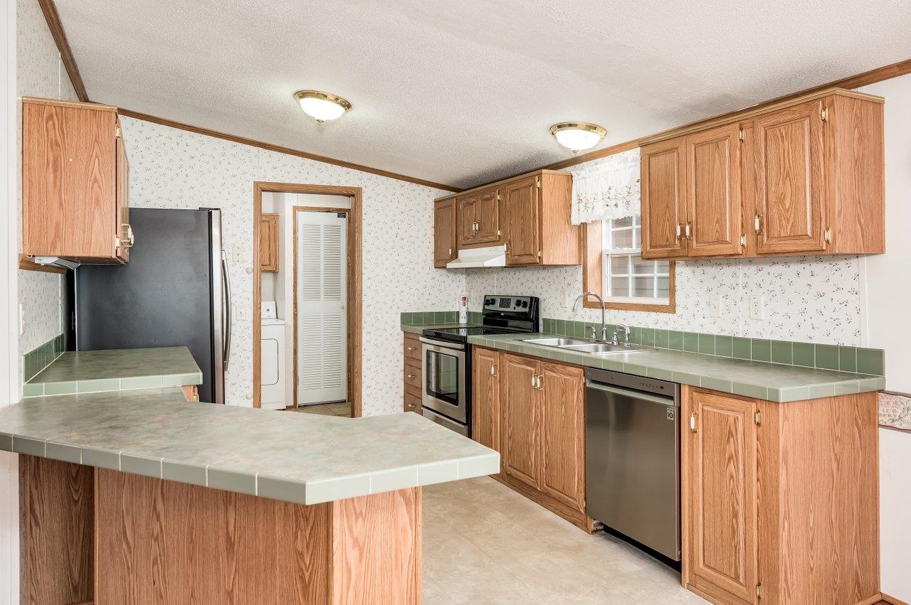 152 Eagle Drive Rochester, NH 03868 - Photo 6 of 29 Gallery Image 6