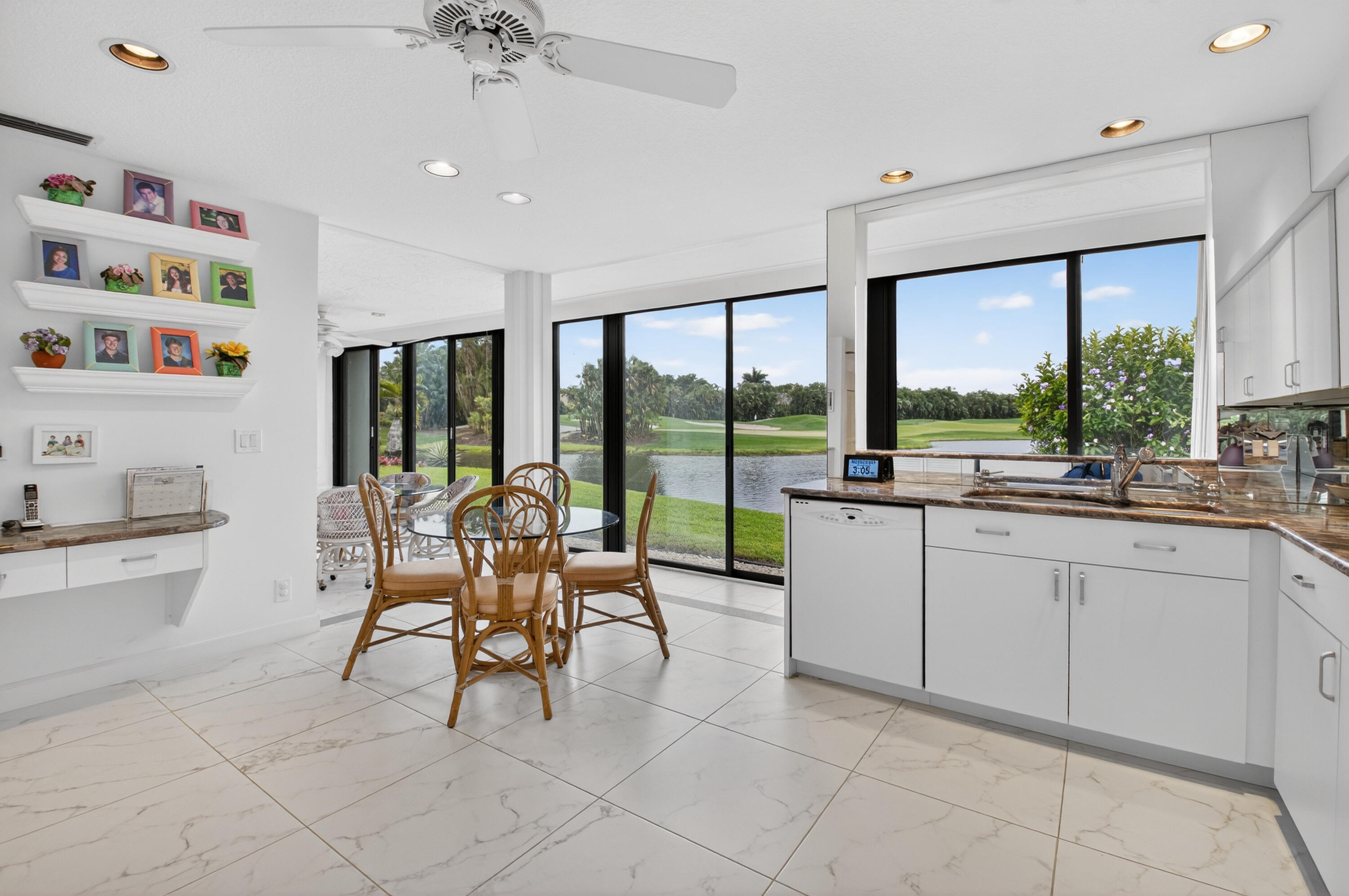 19620 Sawgrass Circle, Unit 2802 Boca Raton, FL 33434 - Photo 11 of 79 KITCHEN