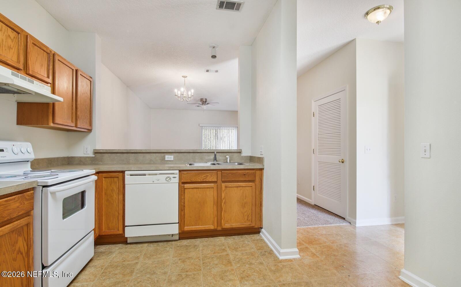 7887 Melvin Road Jacksonville, FL 32210 - Photo 5 of 12 10