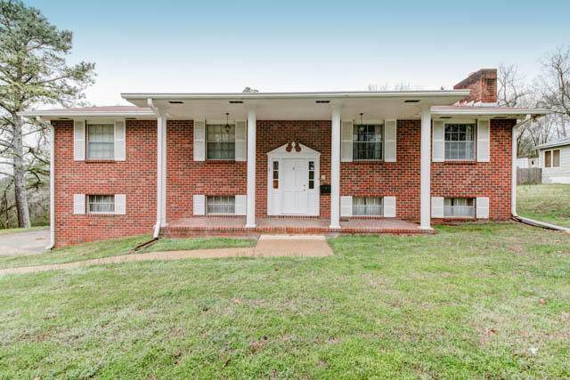 323 Frawley Road East Ridge, TN 37412 - Photo 1 of 29 IMG_1240_HDR-Edit.jpg