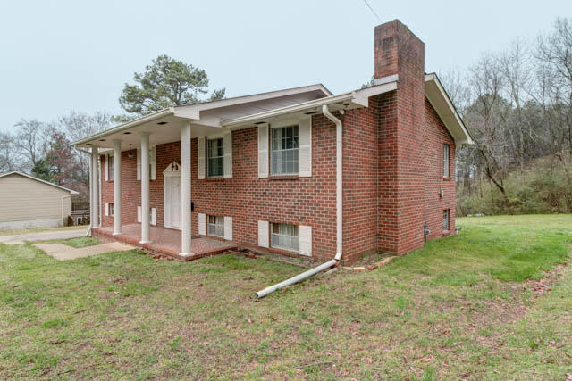 323 Frawley Road East Ridge, TN 37412 - Photo 2 of 29 IMG_1222_HDR-Edit.jpg
