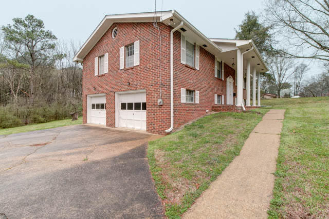 323 Frawley Road East Ridge, TN 37412 - Photo 3 of 29 IMG_1237_HDR-Edit.jpg