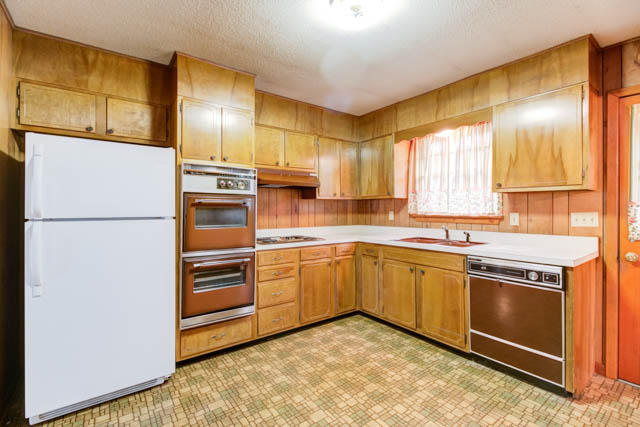 323 Frawley Road East Ridge, TN 37412 - Photo 9 of 29 IMG_1321_HDR.jpg