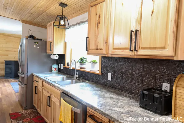 $299,700 | 3696 South Cobmoosa Trail, Hesperia, MI 49421