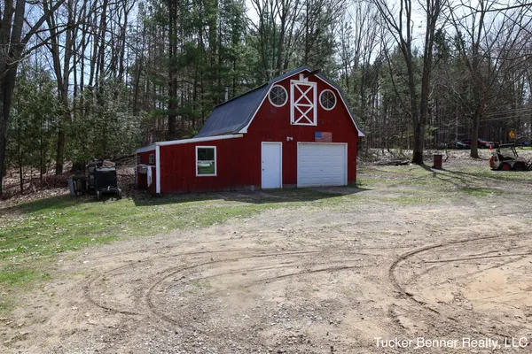 $299,700 | 3696 South Cobmoosa Trail, Hesperia, MI 49421