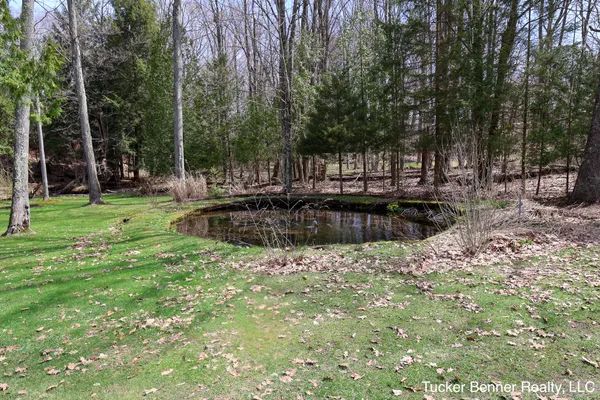 $299,700 | 3696 South Cobmoosa Trail, Hesperia, MI 49421