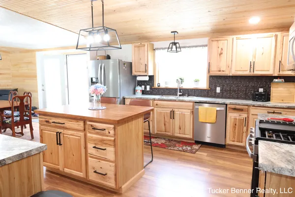$299,700 | 3696 South Cobmoosa Trail, Hesperia, MI 49421