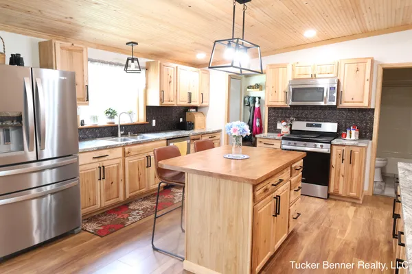 $299,700 | 3696 South Cobmoosa Trail, Hesperia, MI 49421