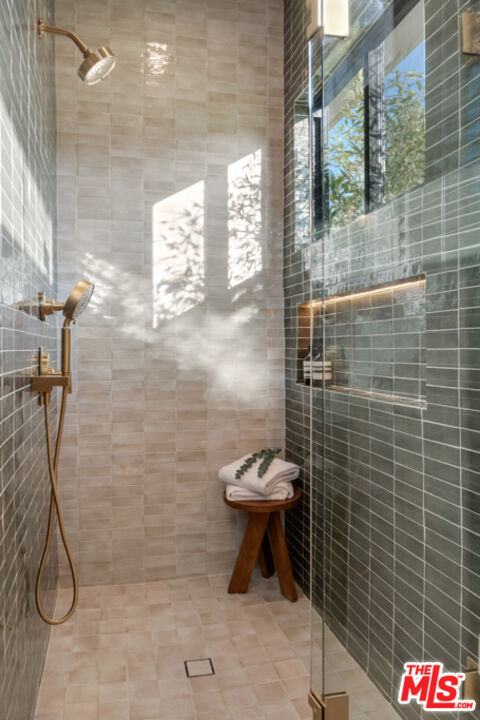 3617 Hillcrest Drive Los Angeles, CA 90016 - Photo 22 of 34 a bathroom with a toilet shower and a sink