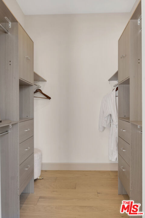 3617 Hillcrest Drive Los Angeles, CA 90016 - Photo 23 of 34 a view of small space