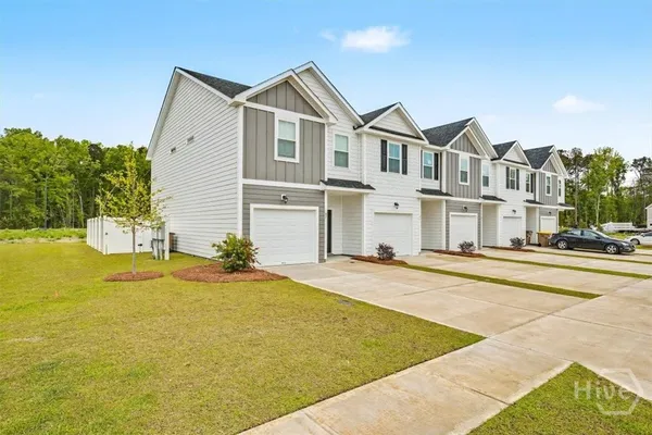 $2,300 | 87 Stafford Loop, Richmond Hill, GA 31324
