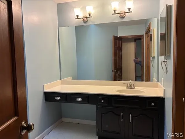 $439,900 | 1599 Paradise Valley Drive, High Ridge, MO 63049