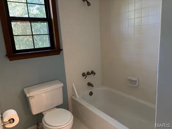 $439,900 | 1599 Paradise Valley Drive, High Ridge, MO 63049