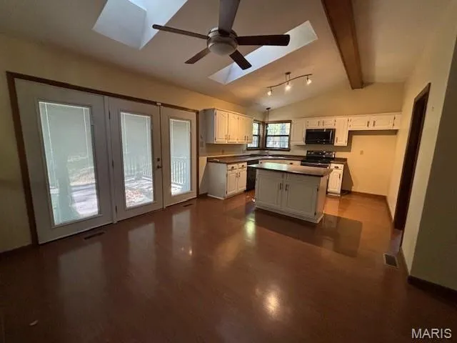 $449,900 | 1599 Paradise Valley Drive, High Ridge, MO 63049