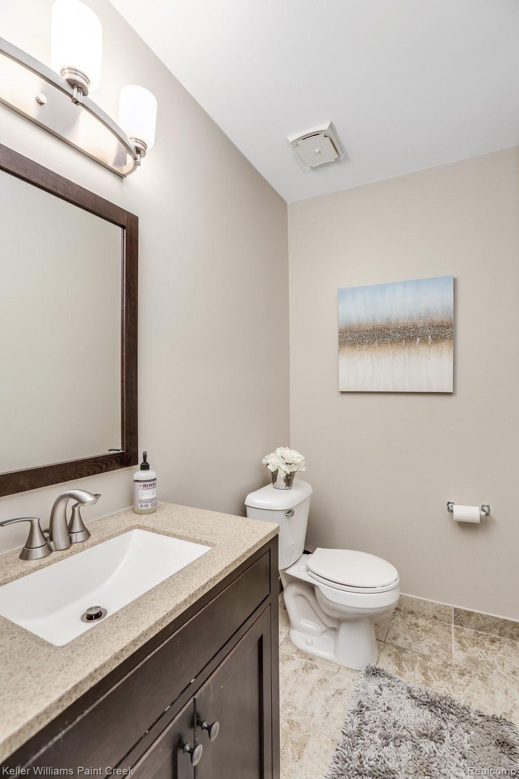 1286 Brook Lane Rochester, MI 48306 - Photo 8 of 30 1286+Brook+Ln+Rochester+Hills-5-web.jpg
