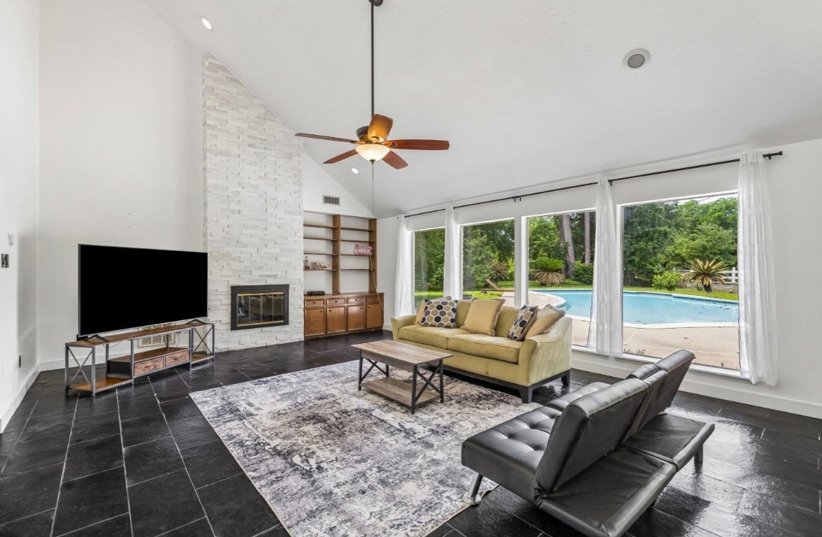 13214 Boca Raton Drive Houston, TX 77069 - Photo 4 of 29