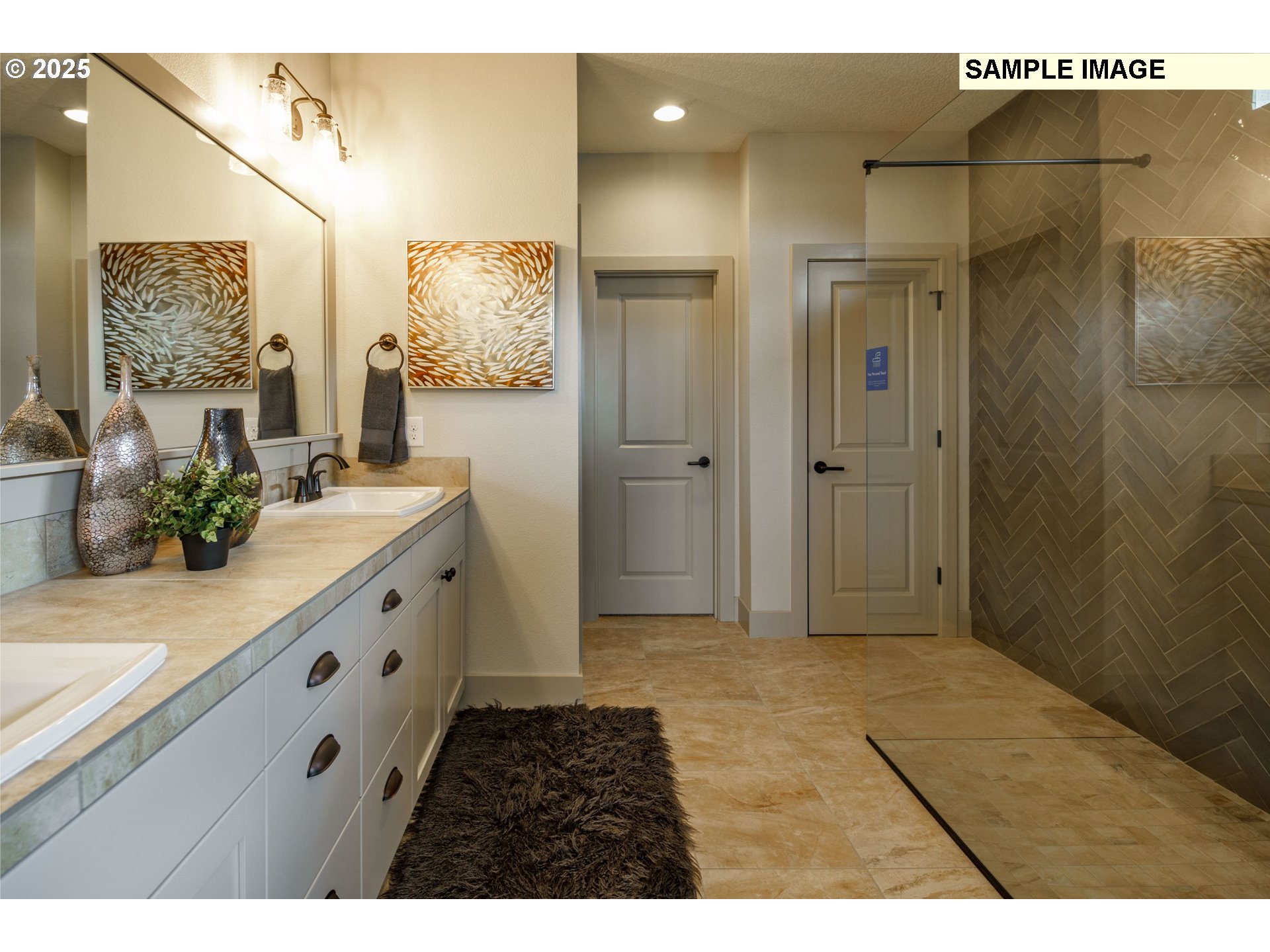 2064 South River Road Kelso, WA 98626 - Photo 8 of 18 a bathroom with a shower sink and mirror