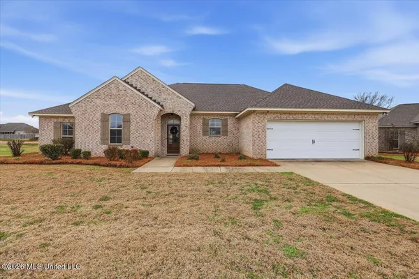 $327,500 | 142 Western Ridge Circle, Canton, MS 39046