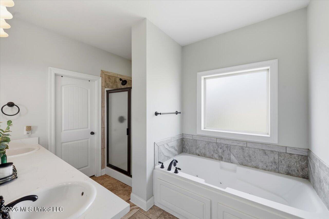 142 Western Ridge Circle Canton, MS 39046 - Photo 21 of 40 20-142 Western Ridge Cir _ Home Tours MS