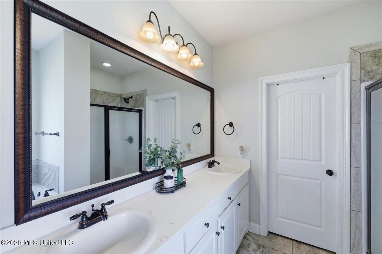 142 Western Ridge Circle Canton, MS 39046 - Photo 22 of 40 21-142 Western Ridge Cir _ Home Tours MS