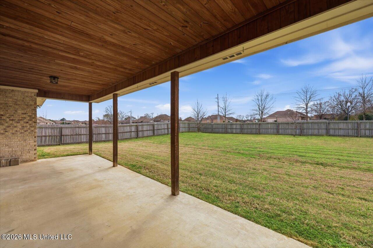 142 Western Ridge Circle Canton, MS 39046 - Photo 34 of 40 30-142 Western Ridge Cir _ Home Tours MS