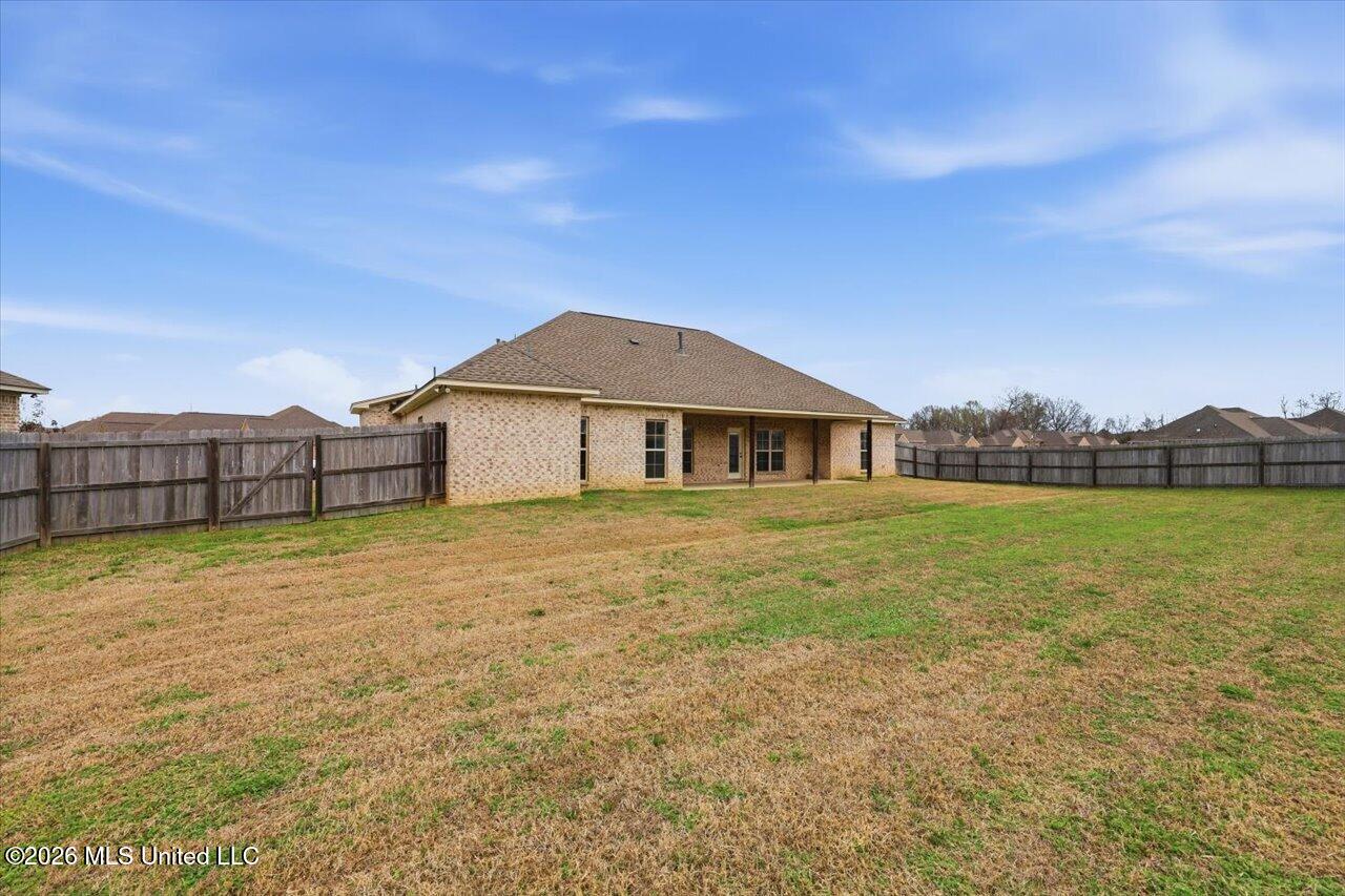 142 Western Ridge Circle Canton, MS 39046 - Photo 35 of 40 31-142 Western Ridge Cir _ Home Tours MS