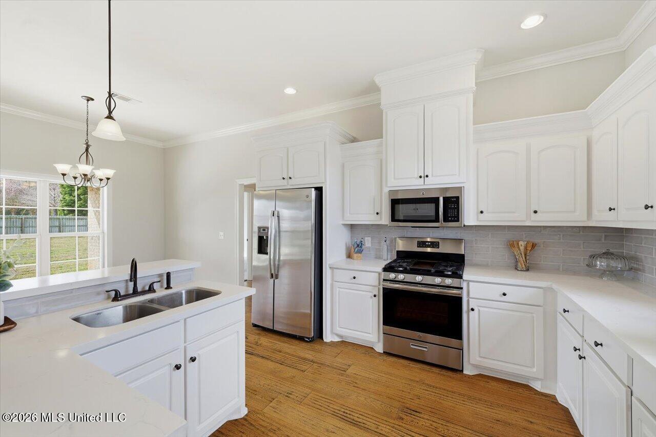 142 Western Ridge Circle Canton, MS 39046 - Photo 10 of 40 12-142 Western Ridge Cir _ Home Tours MS