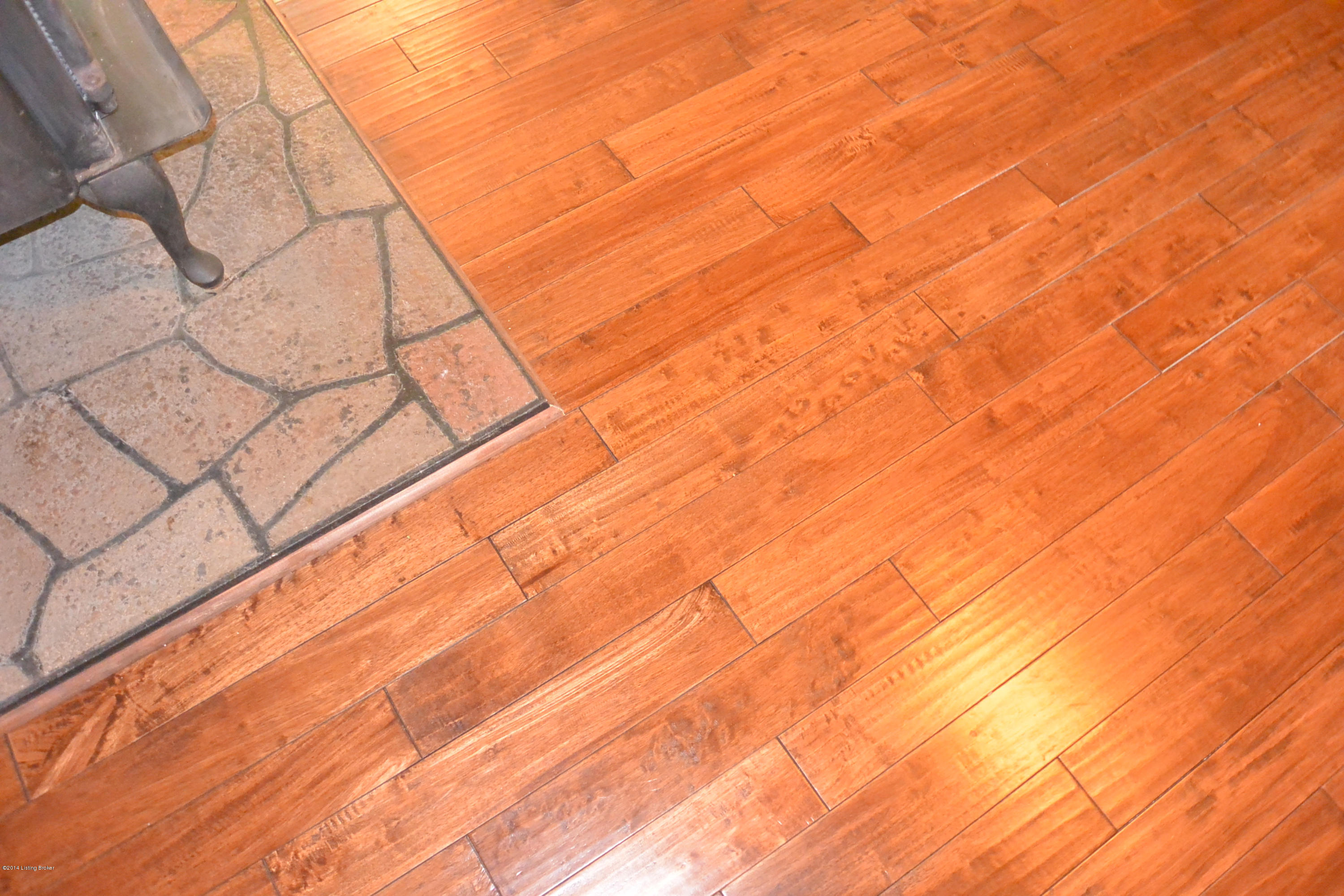 709 Fredericktown Road Springfield, KY 40069 - Photo 9 of 29 Living Room Hardwood Floors