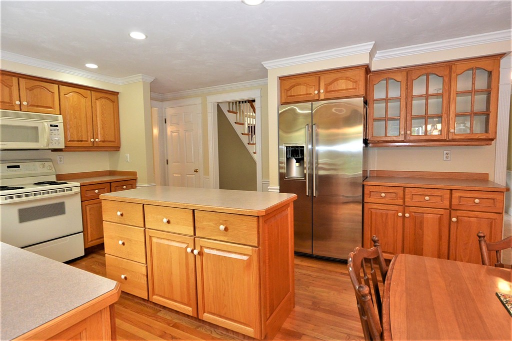 87 Lancaster Road Clinton, MA 01510 - Photo 5 of 30