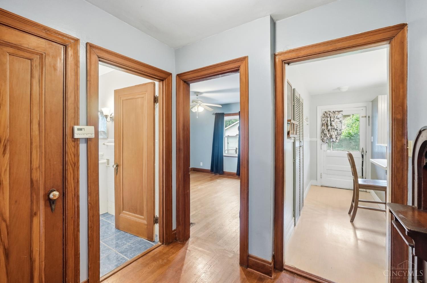 5555 Leumas Road Cincinnati, OH 45239 - Photo 14 of 40