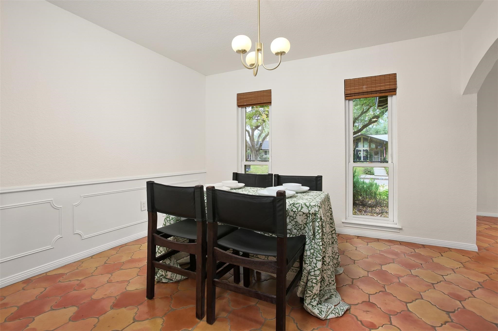 18306 Barbuda Lane Houston, TX 77058 - Photo 11 of 25 a dining room with furniture and window