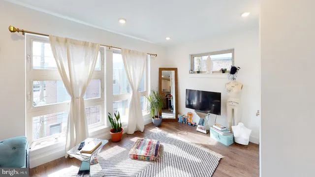 $1,445 | 1155 South 15th Street, Unit 305, Philadelphia, PA 19146