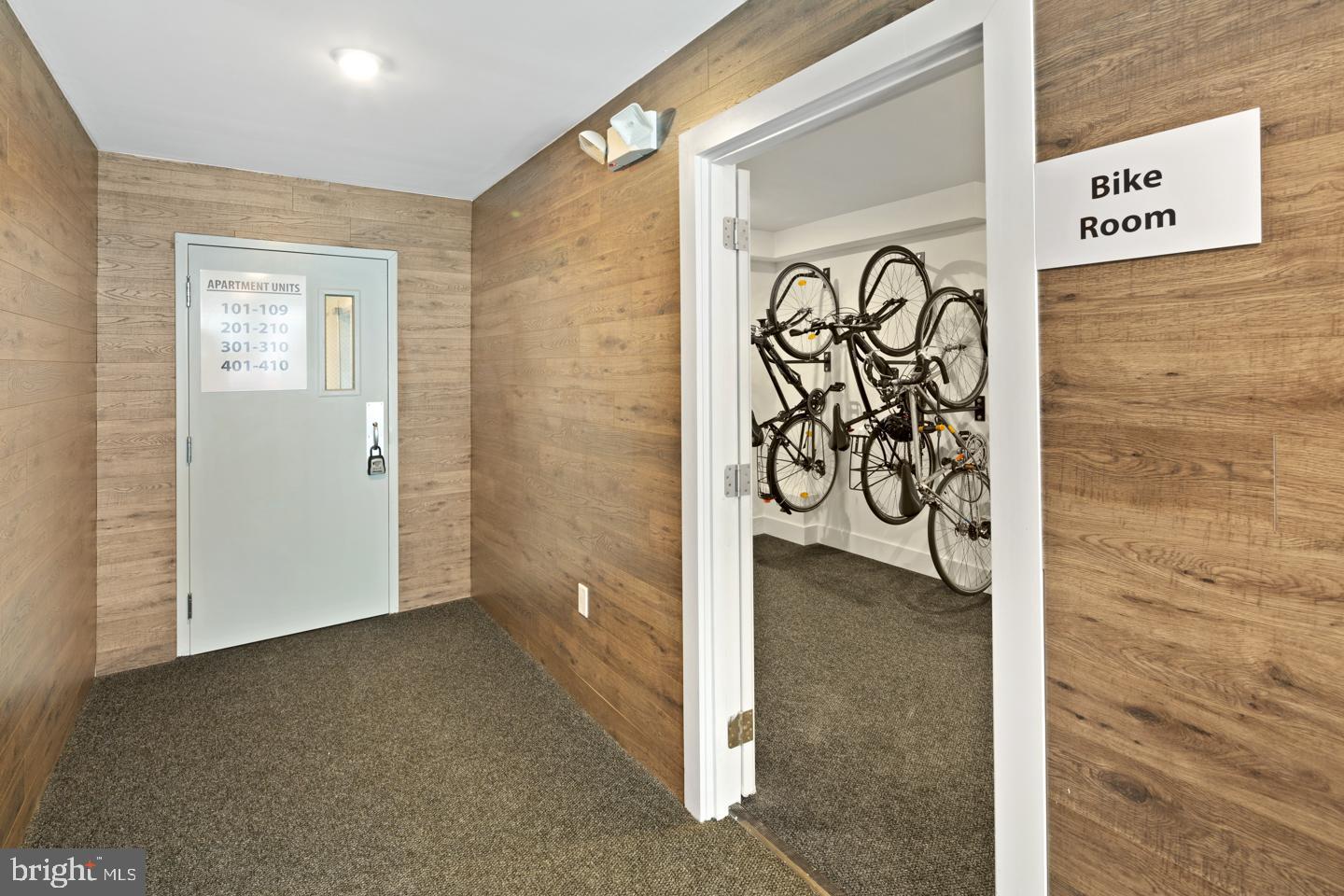 1155 South 15th Street, Unit 305 Philadelphia, PA 19146 - Photo 7 of 8