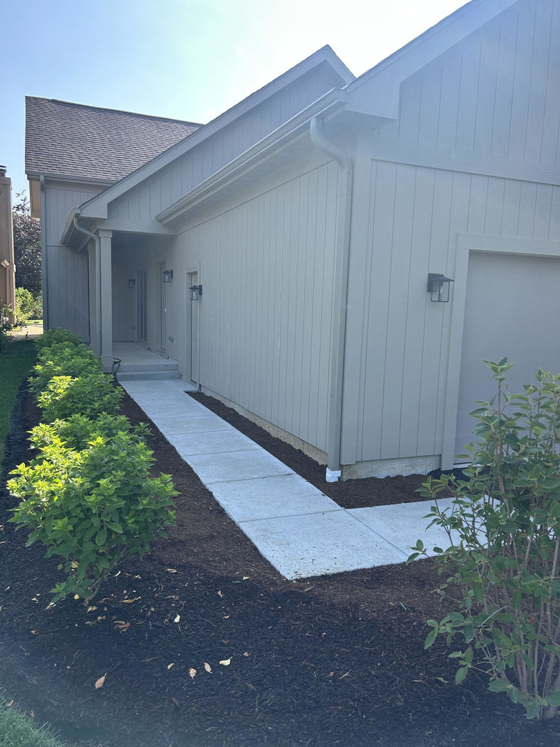 5912 Prairie Ridge Road Crystal Lake, IL 60014 - Photo 15 of 23 a view of a small yard