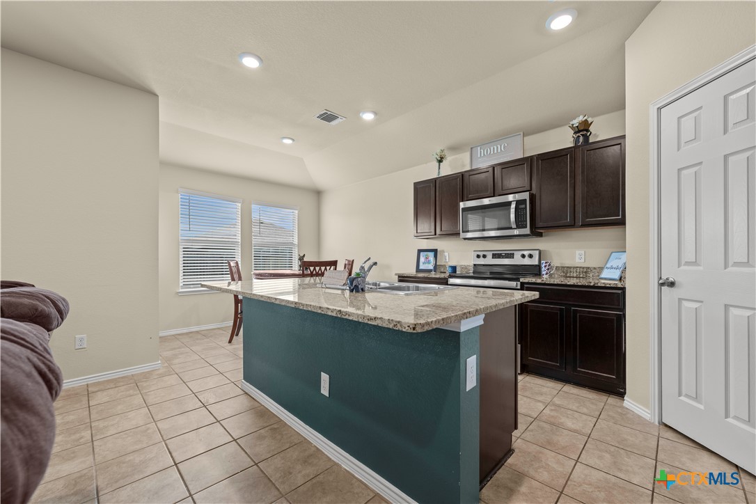 6115 Sally Ride Lane Killeen, TX 76543 - Photo 11 of 32