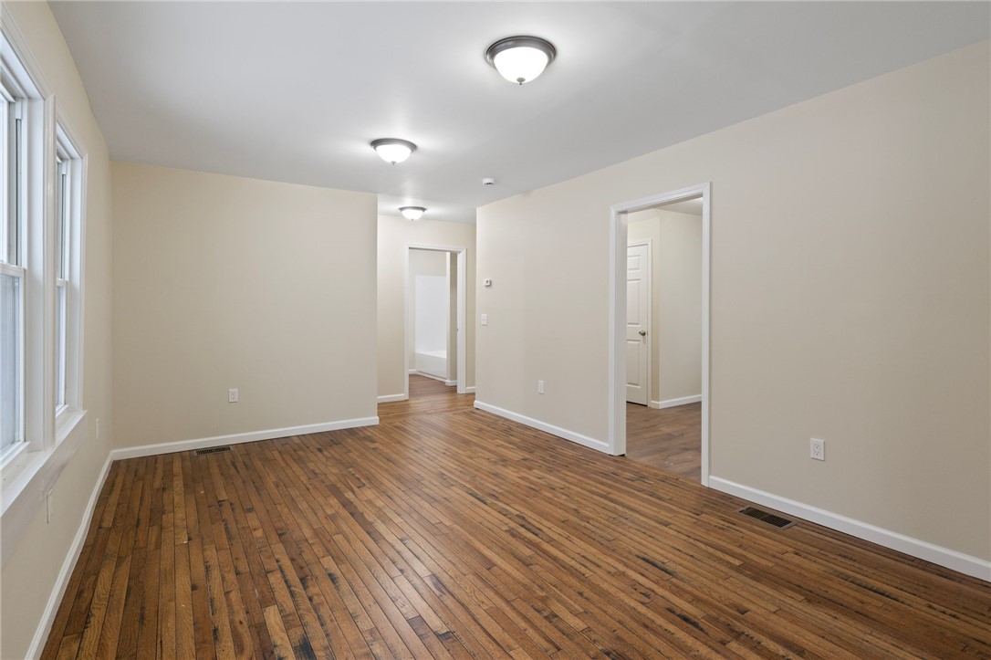 83 Stone Road Greece, NY 14616 - Photo 4 of 19 Living room