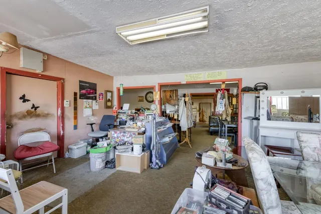 $435,000 | 43125 Road 80, Dinuba, CA 93618